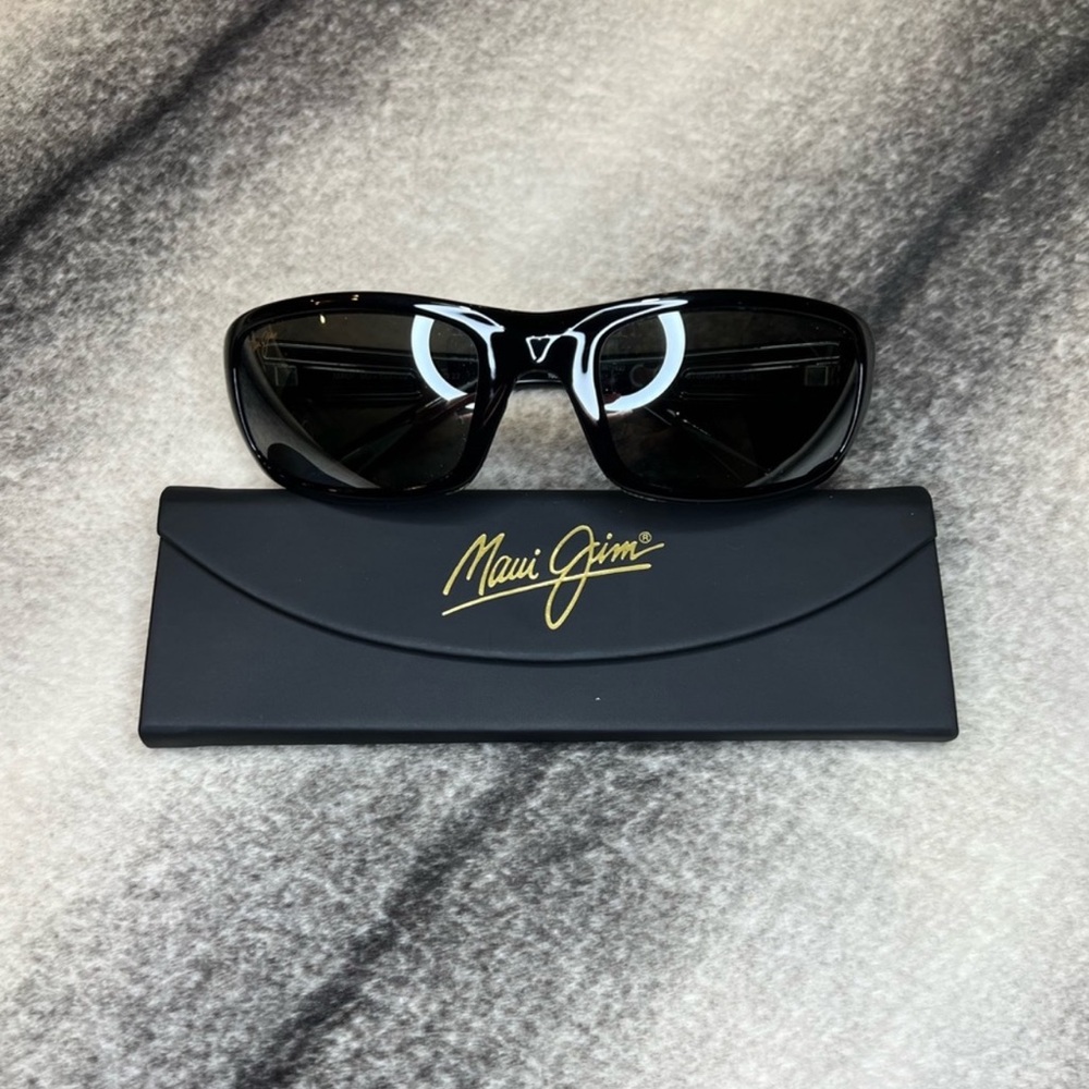 Maui Jim Stingray Polarized Wrap Gloss Black Sunglasses